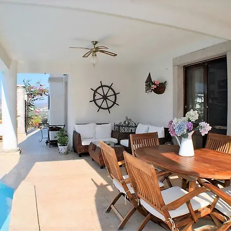 A Luxury In Bodrum With Private Pool And Sea View Villa *
